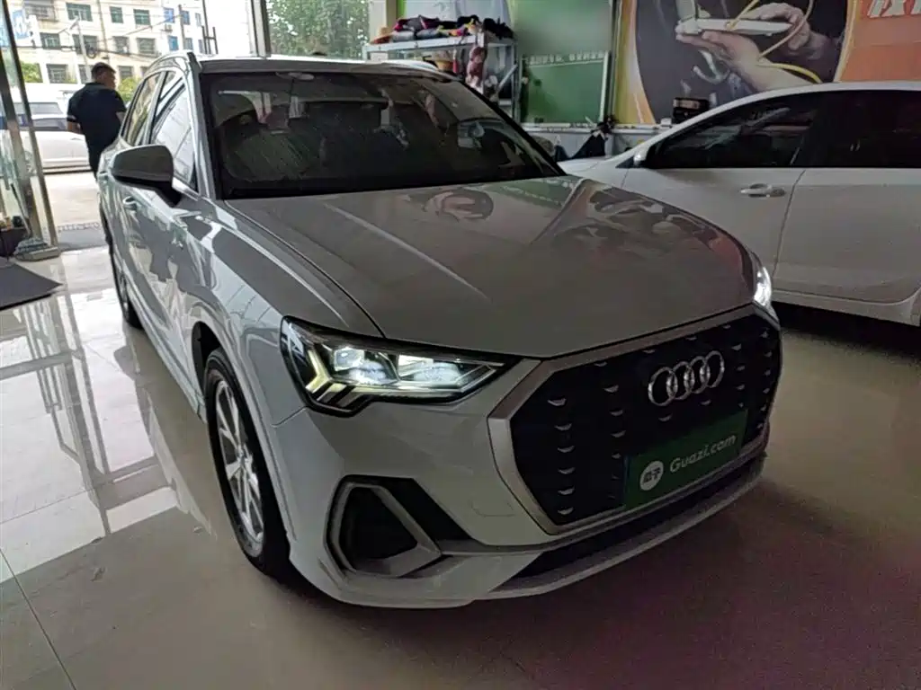 Audi Q3 2019 — фото 4