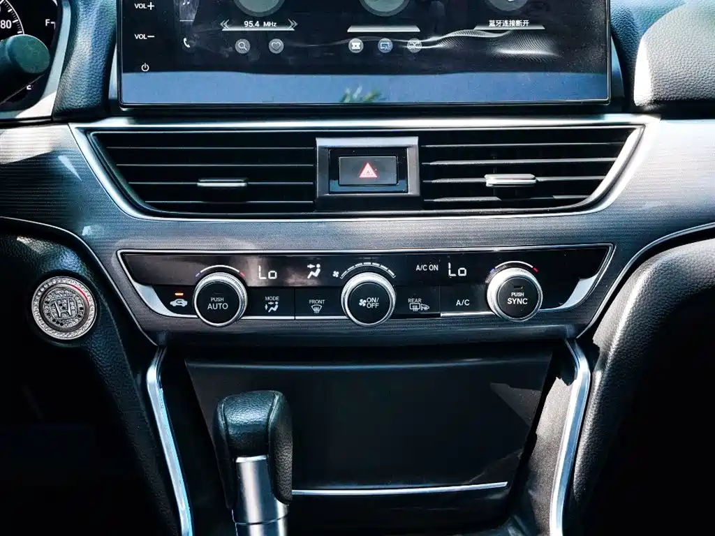 Honda Accord 2021 — фото 12