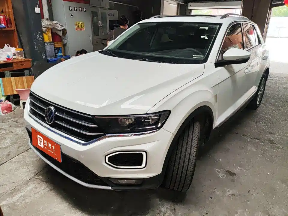 Volkswagen T-Roc 2022 — фото 1