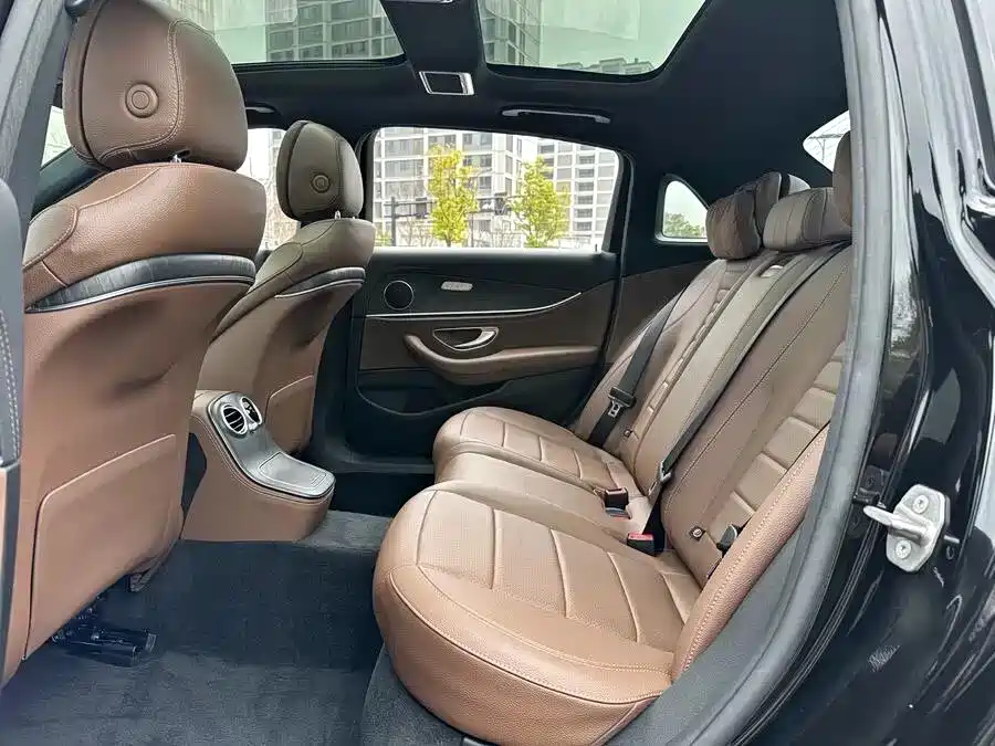 Mercedes-Benz E-Class 2021 — фото 10