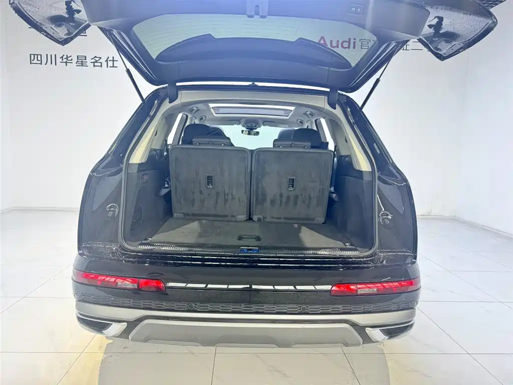 Audi Q7 2023 — фото 6