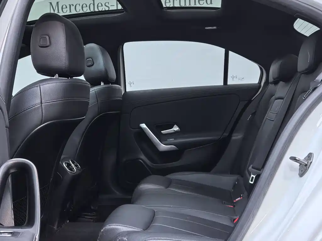 Mercedes-Benz A-Class 2021 — фото 5