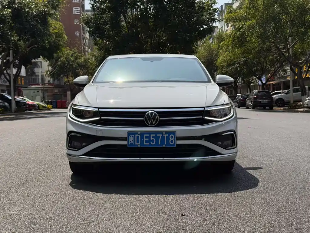 Volkswagen Bora 2023