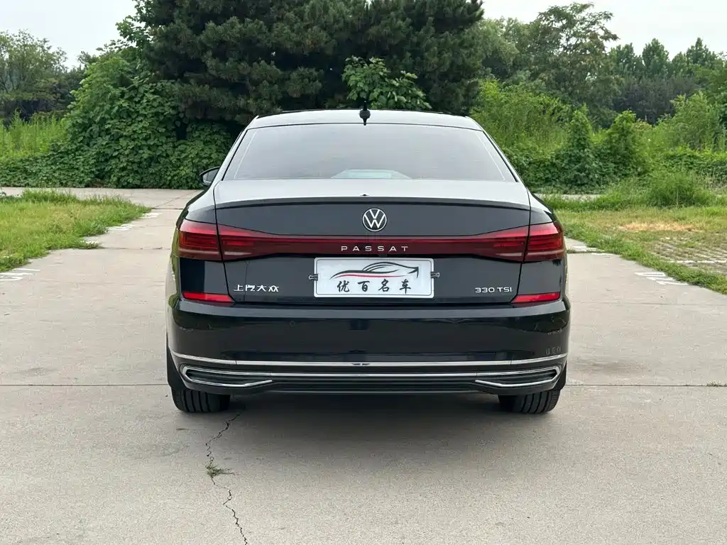 Volkswagen Passat 2024