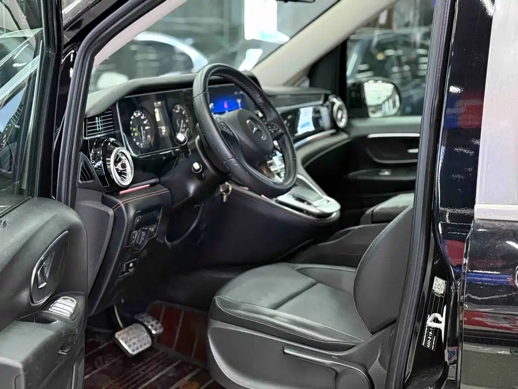 Mercedes-Benz Vito 2022 — фото 12