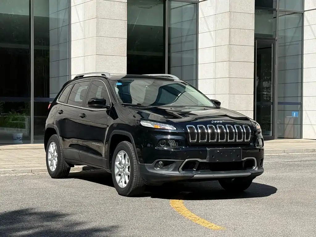 Jeep Cherokee 2016 — фото 3