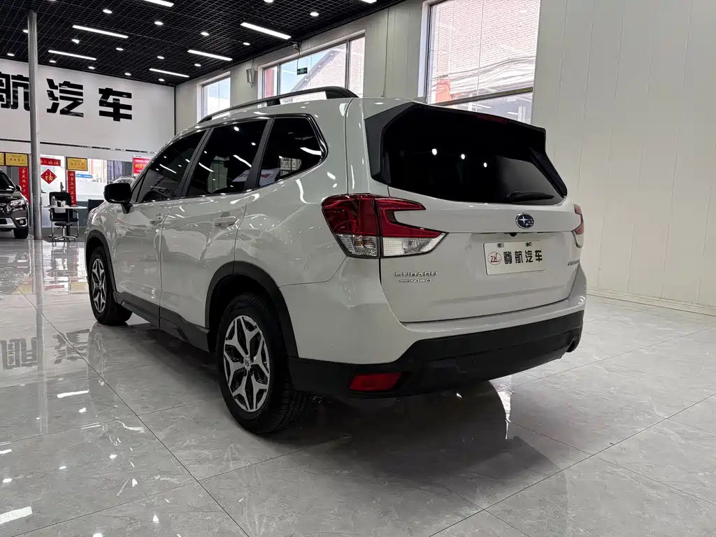 Subaru Forester 2020 — фото 6