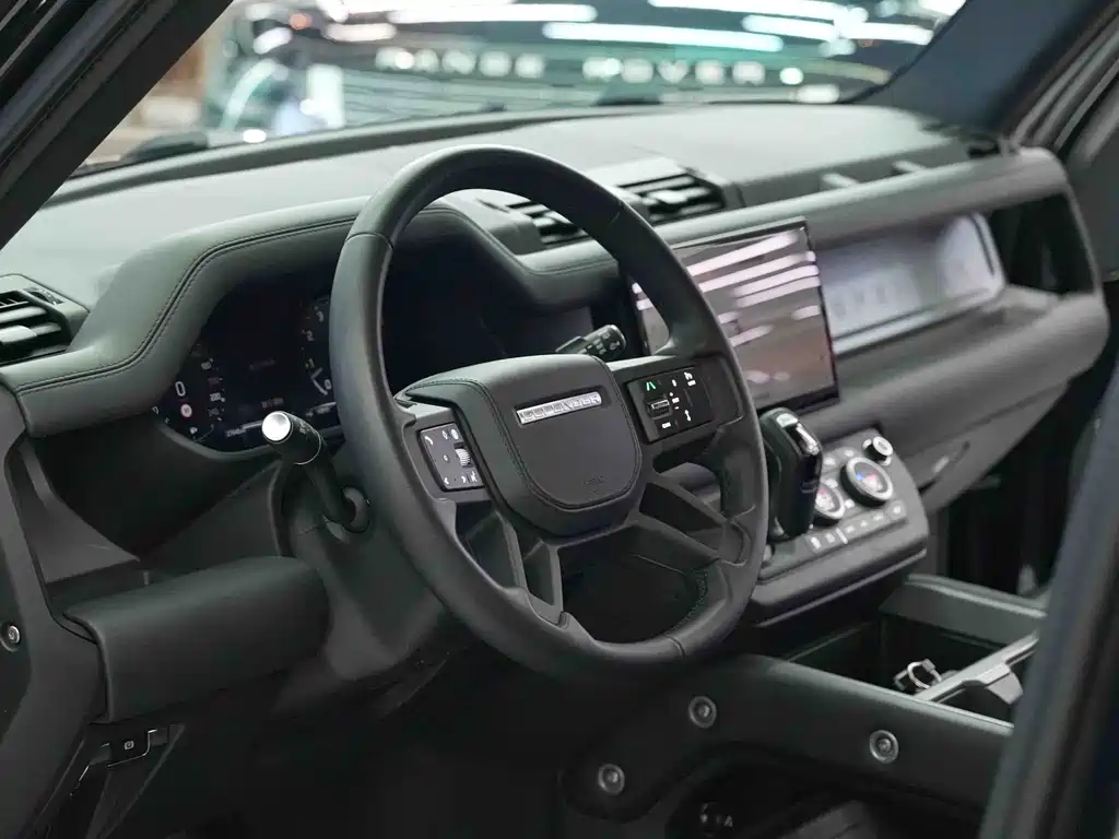 Land Rover Defender 2025 — фото 9