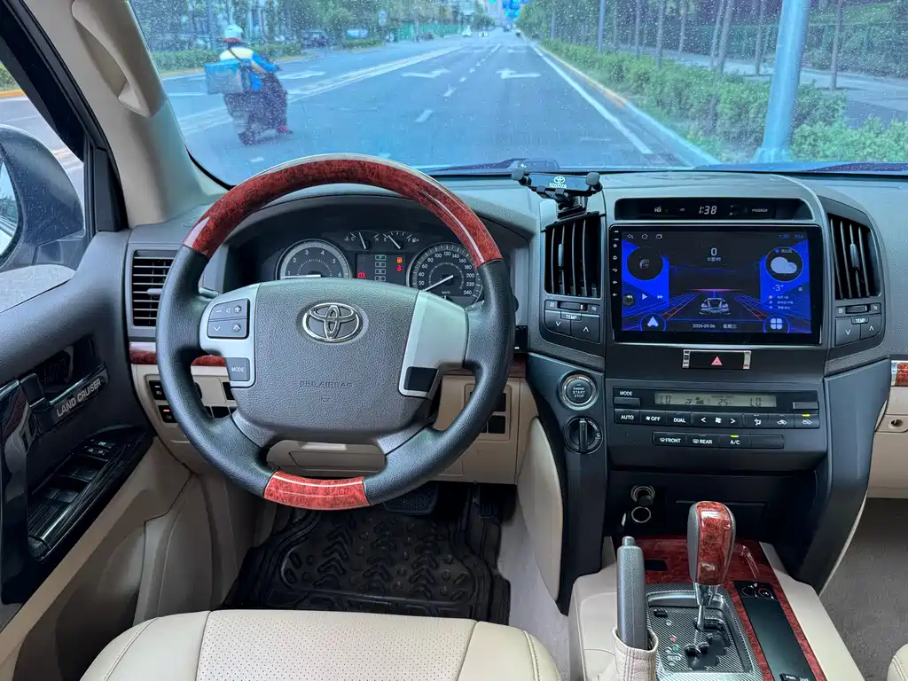 Toyota Land Cruiser 2016