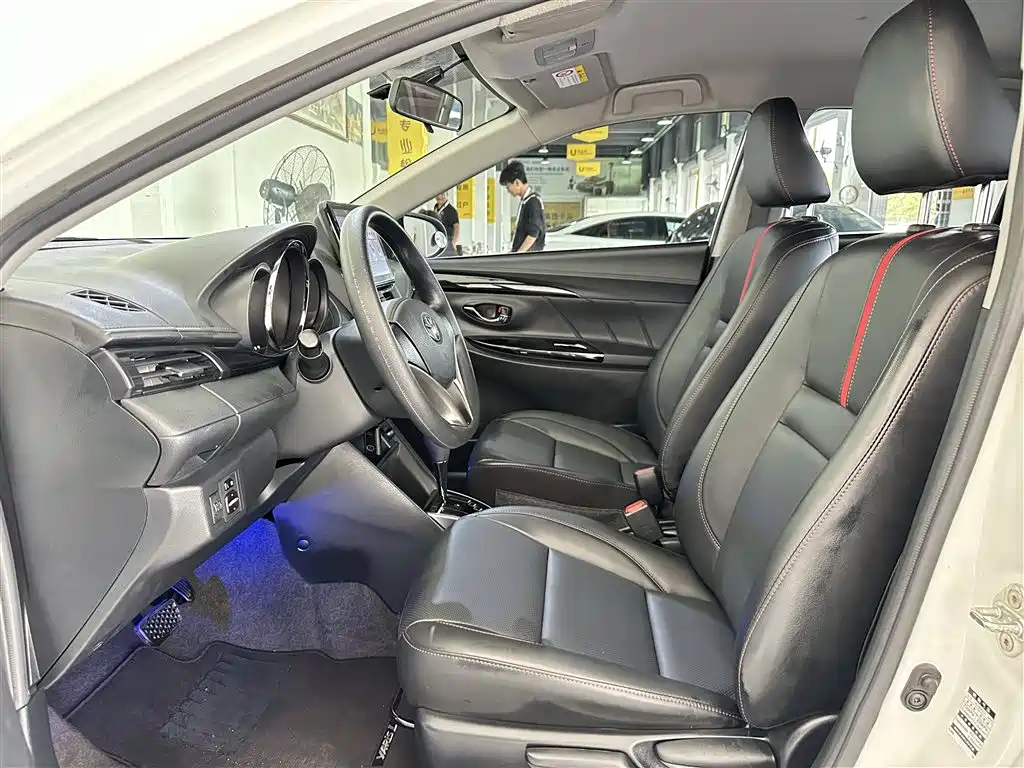 Toyota Yaris L 2020 — фото 4