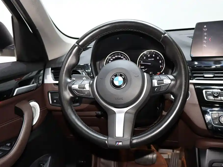 BMW X1 2021 — фото 13
