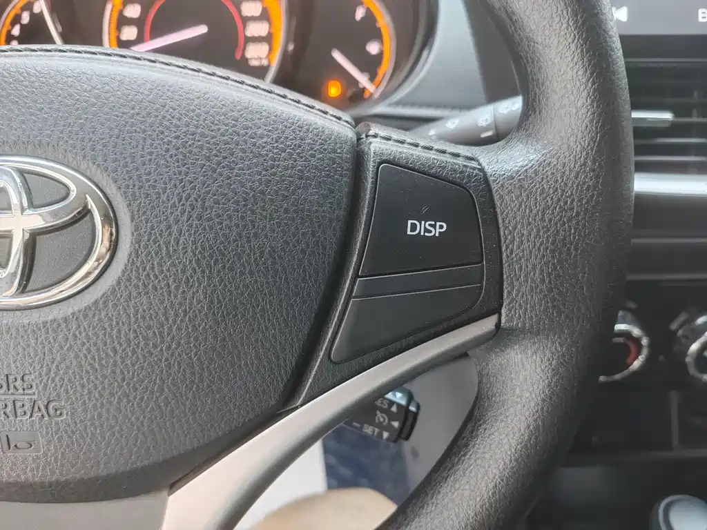 Toyota Yaris L 2022 — фото 15