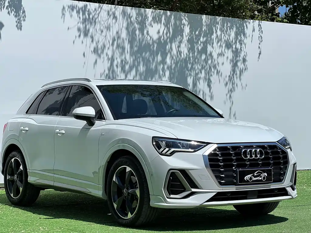 Audi Q3 2022 — фото 3