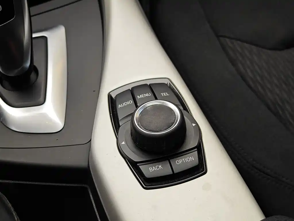 BMW 1 Series 2013 — фото 18