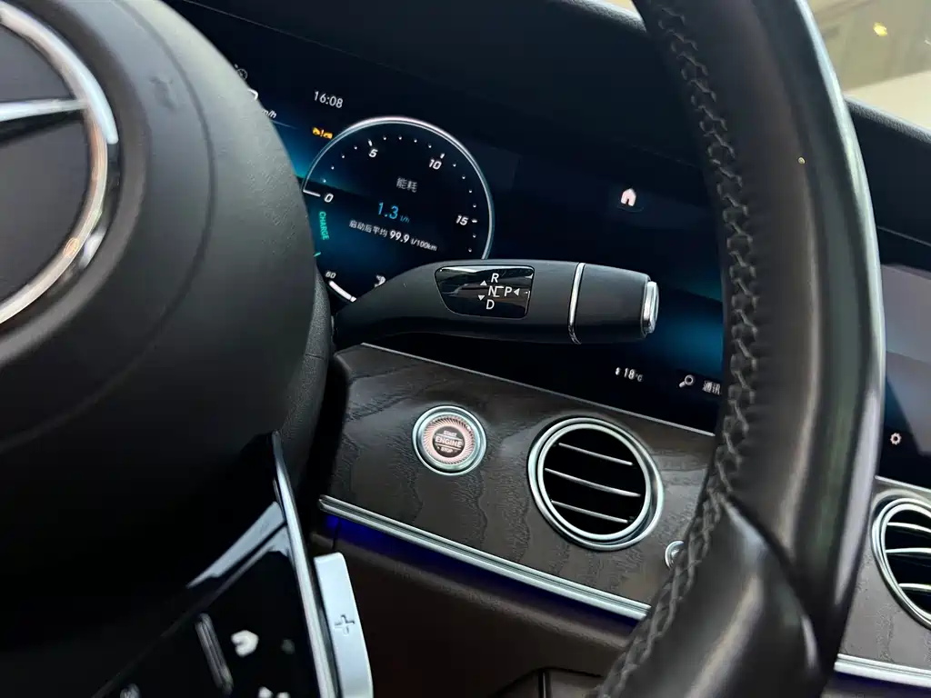 Mercedes-Benz E-Class 2023 — фото 15