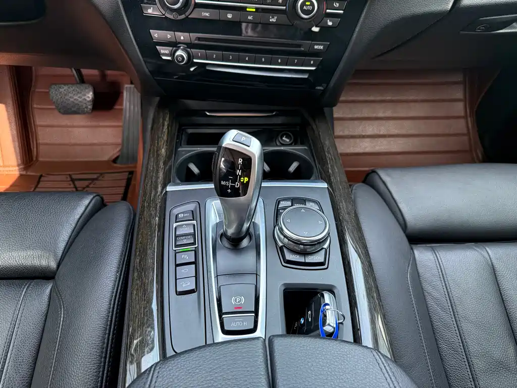 BMW X5 2015 — фото 17