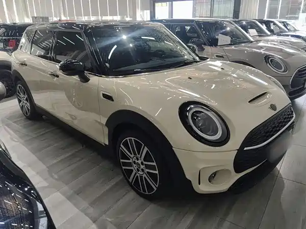 MINI Clubman 2022