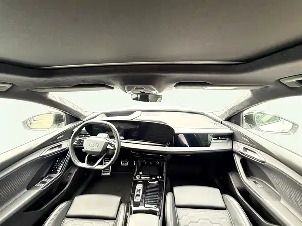 Audi Q6L E-Tron 2025