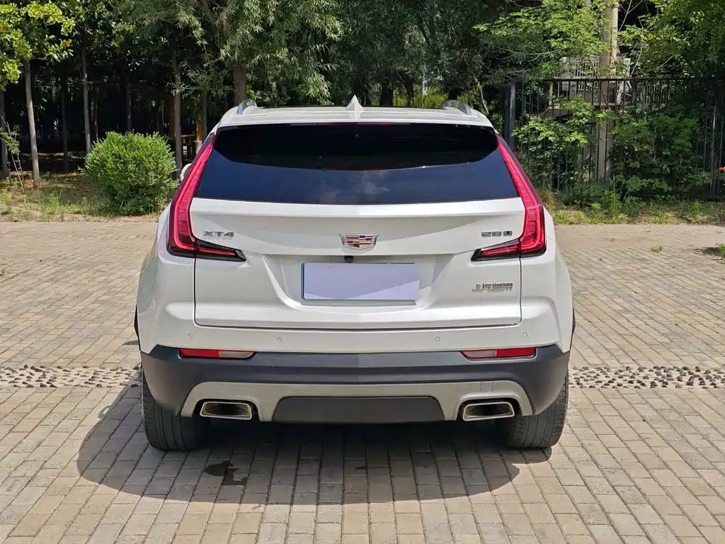 Cadillac XT4 2020 — фото 8