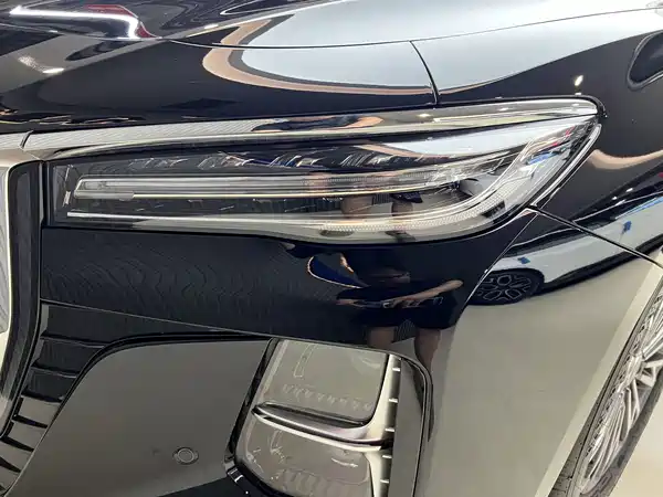 Hongqi H5 2026
