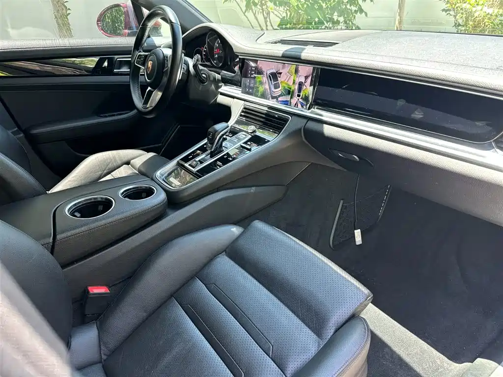 Porsche Panamera 2019 — фото 11