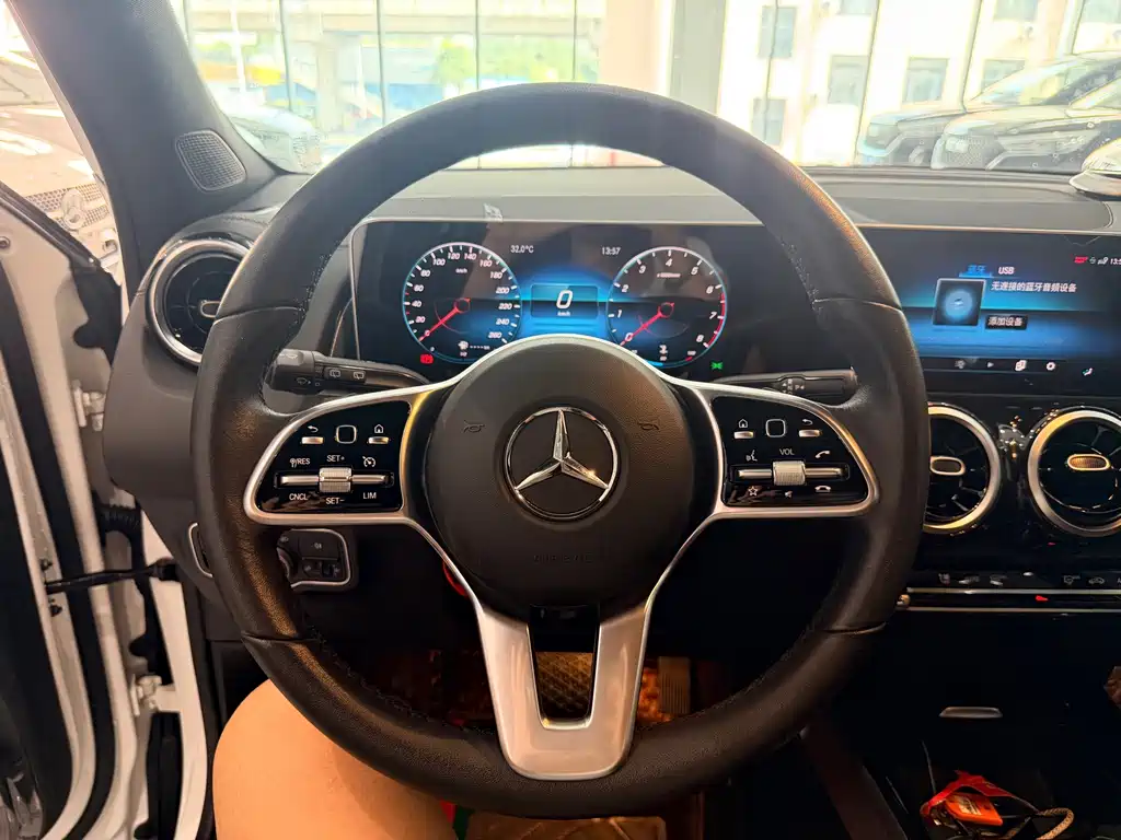 Mercedes-Benz GLB 2020 — фото 17