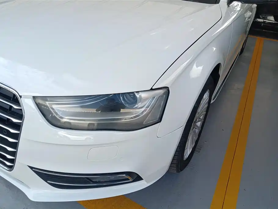 Audi A4L 2016