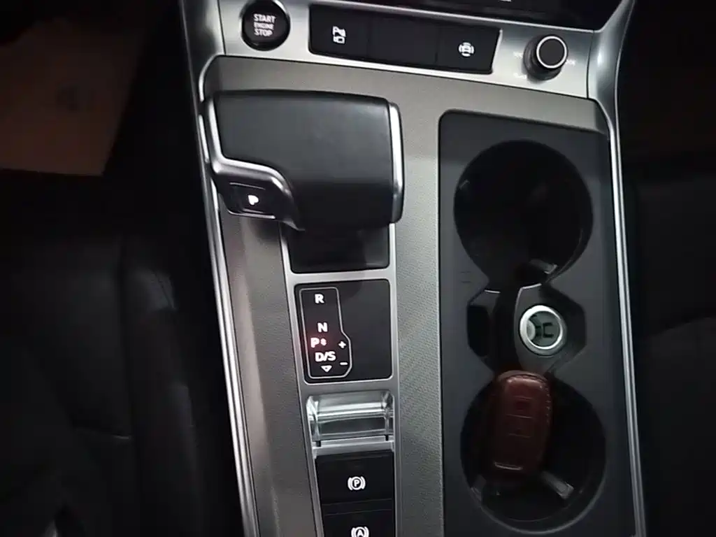 Audi A6 2022 — фото 14