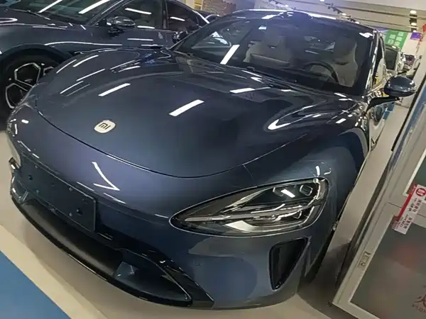 Xiaomi SU7 2024