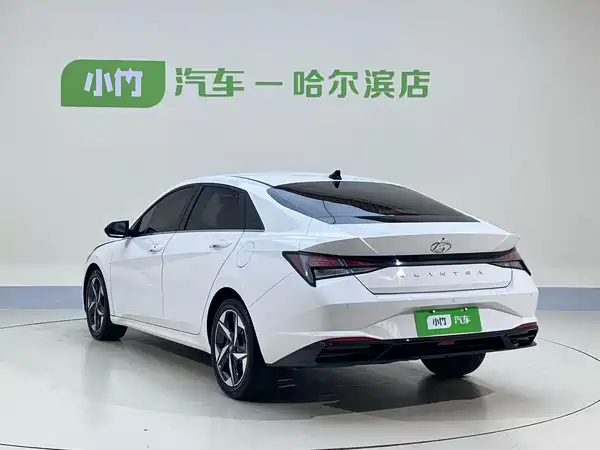 Hyundai Elantra 2023