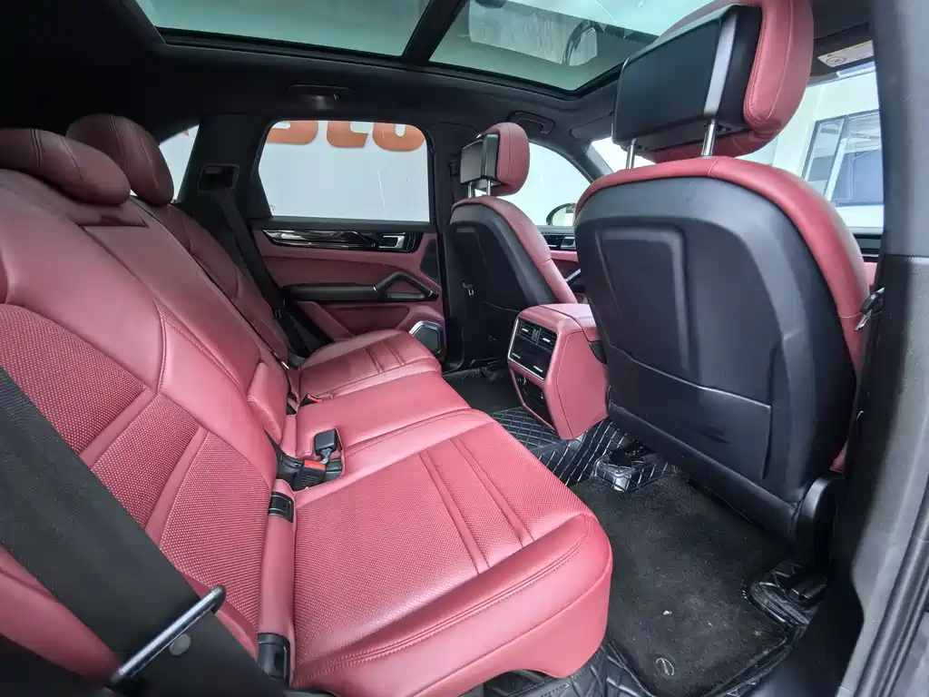 Porsche Cayenne 2018 — фото 10