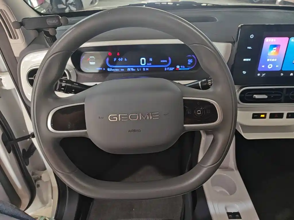 Geely Galaxy Panda 2025 — фото 11