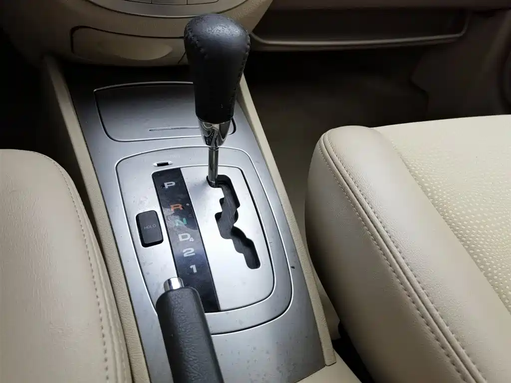 Buick Excelle 2013 — фото 13