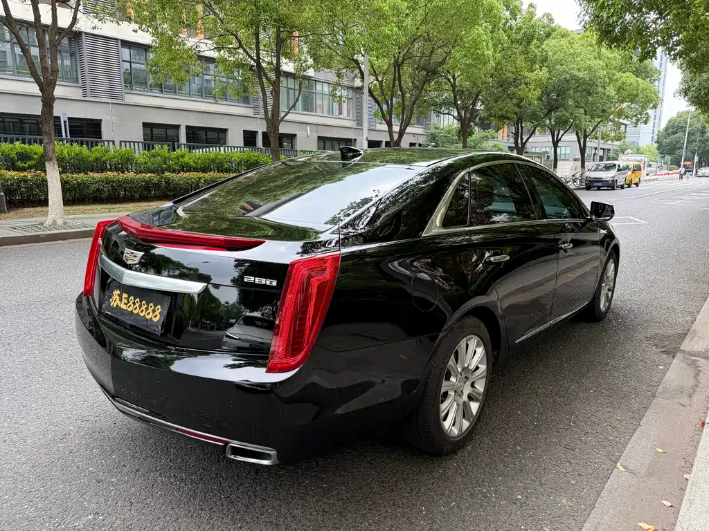Cadillac XTS 2017 — фото 20