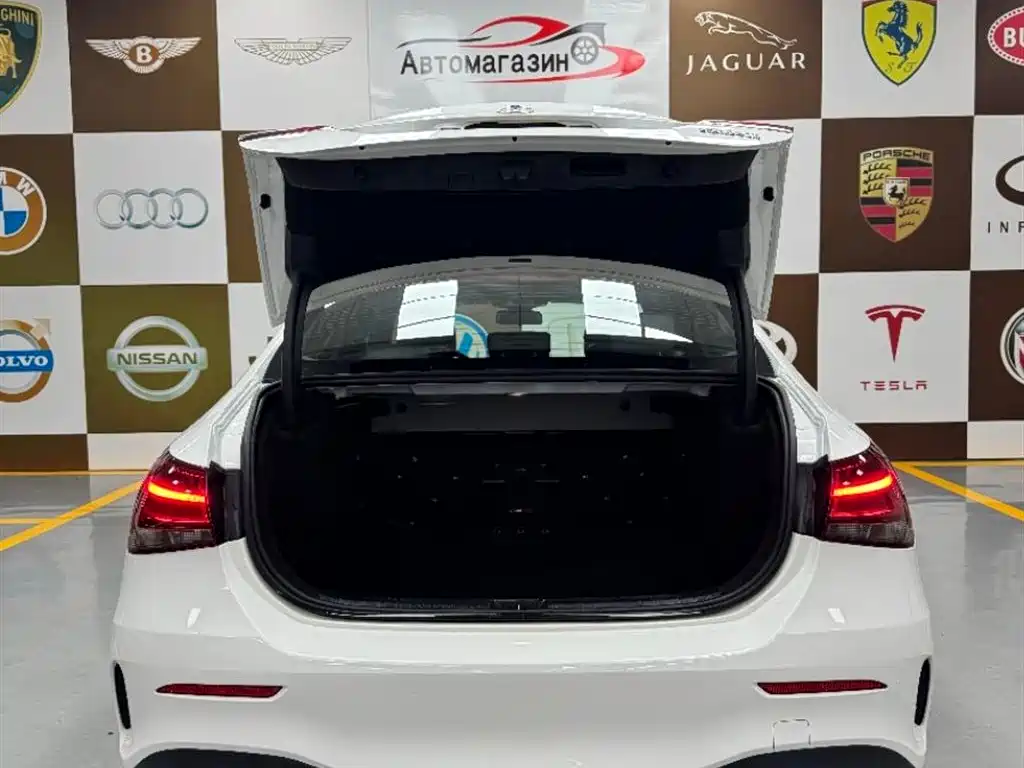Mercedes-Benz A-Class 2023 — фото 17