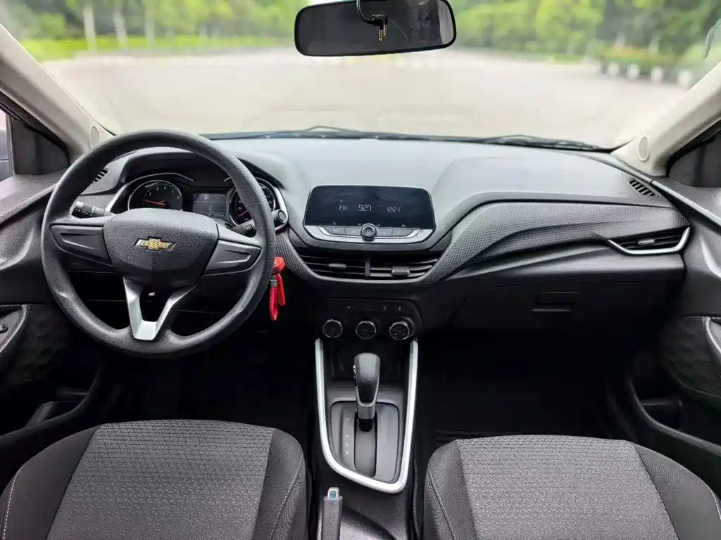 Chevrolet Cavalier 2021 — фото 12