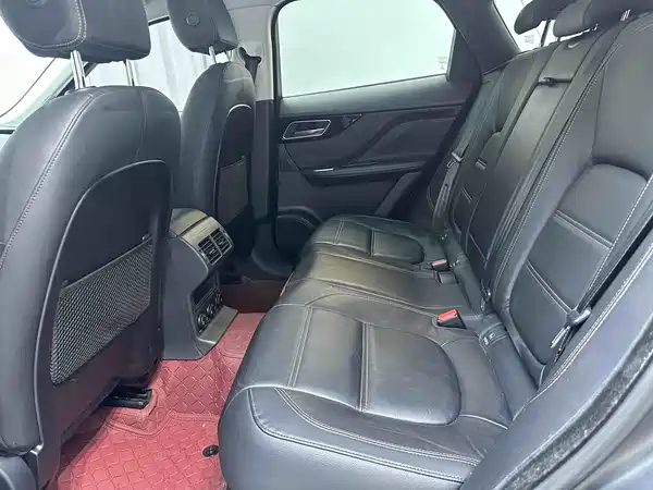 Jaguar F-PACE 2018