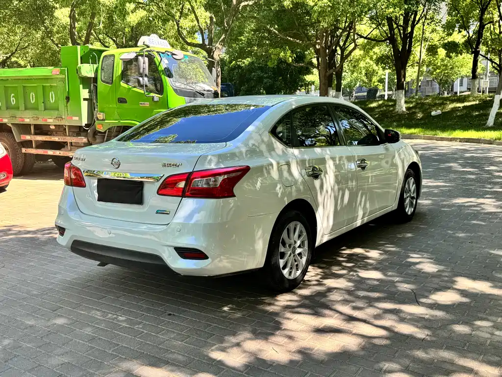 Nissan Sylphy 2019 — фото 16