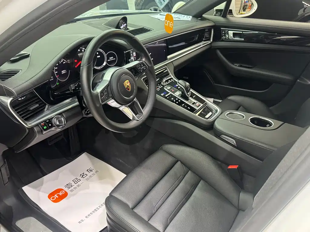 Porsche Panamera 2019 — фото 6