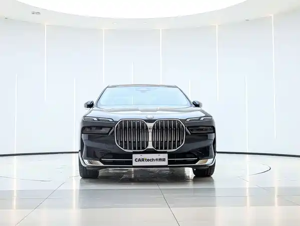 BMW 7 Series 2024