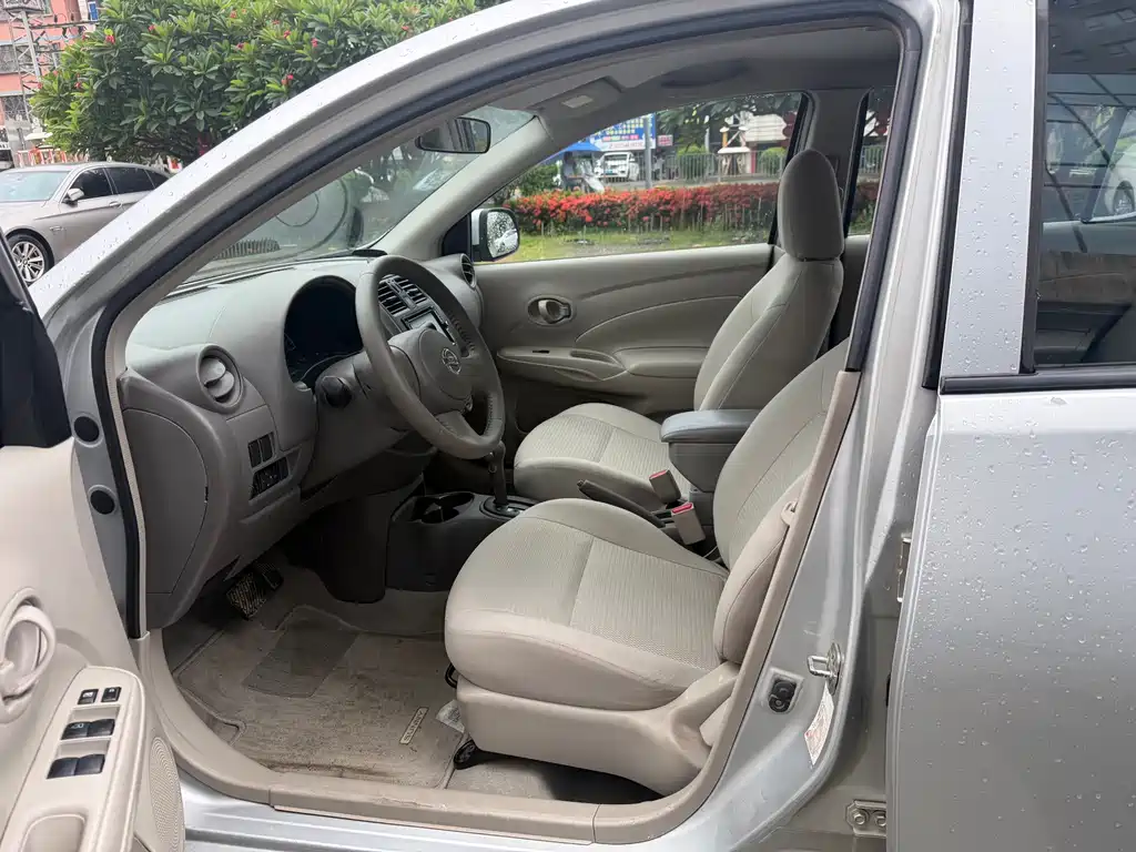 Nissan Sunny 2013 — фото 4