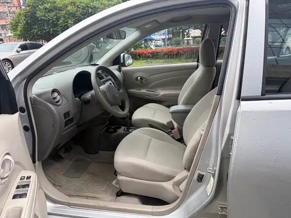 Nissan Sunny 2013