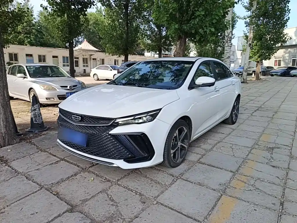 Geely Emgrand L 2022
