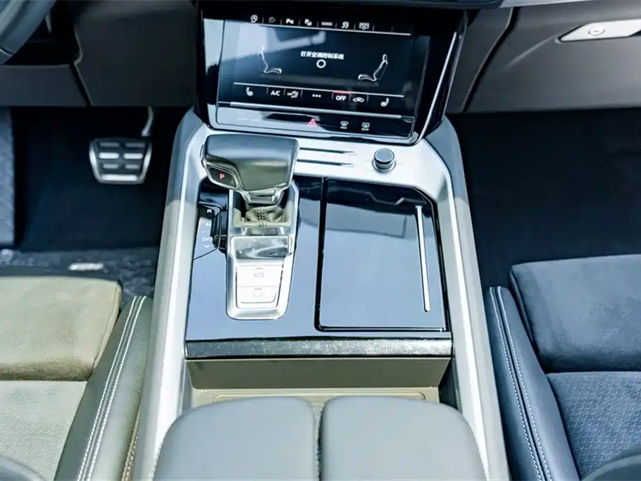 Audi Q6 2023 — фото 14