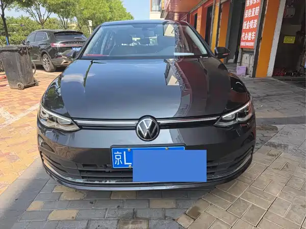 Volkswagen Golf 2021