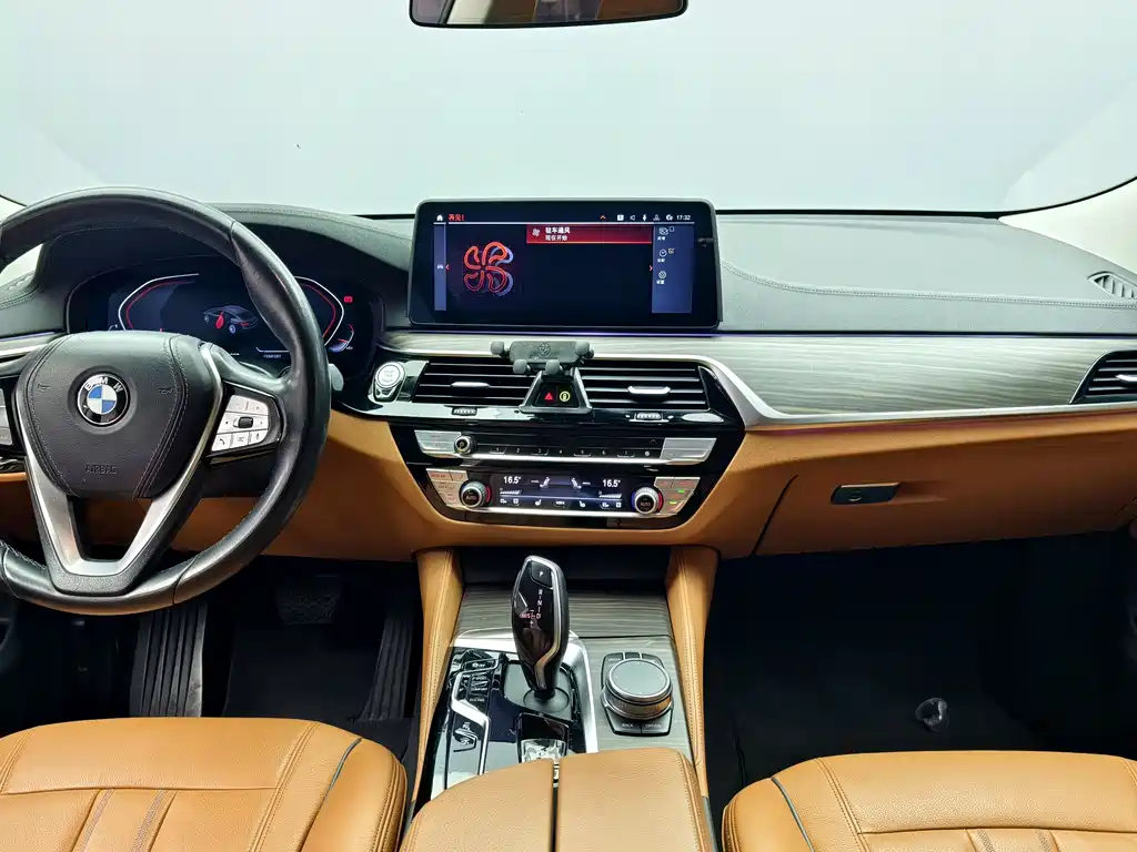 BMW 6 Series GT 2021 — фото 10