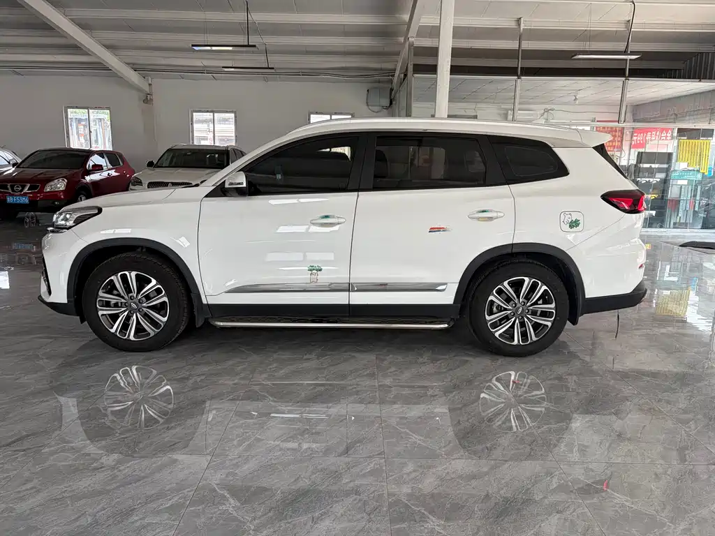 Chery Tiggo 8 2022 — фото 3