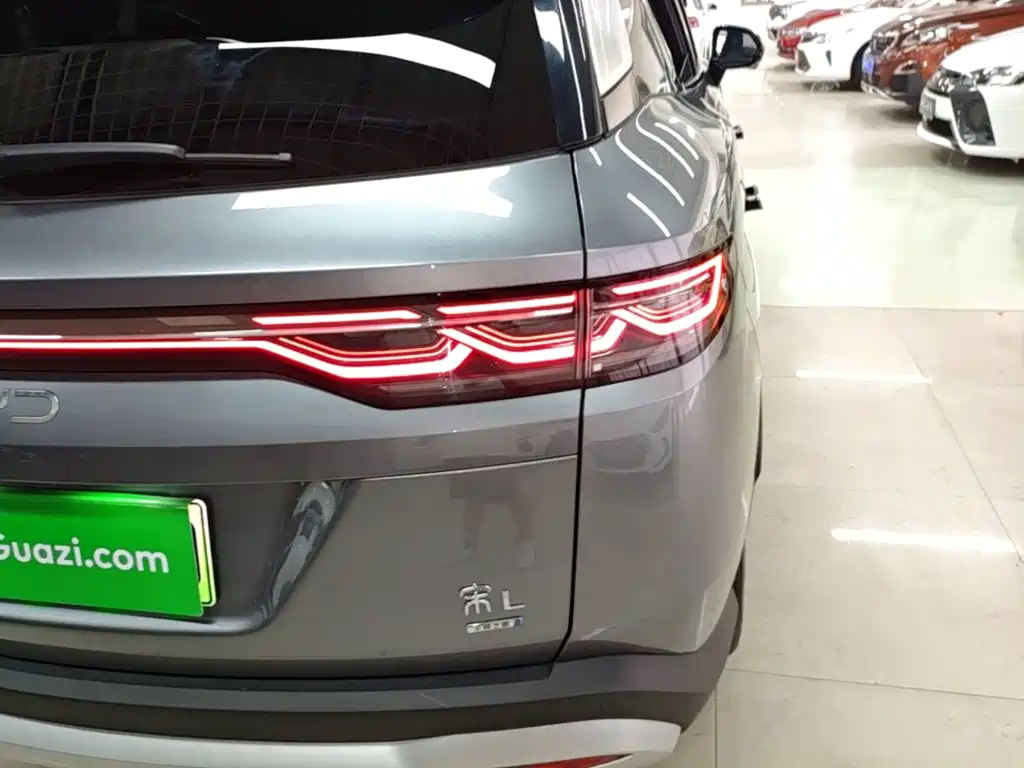 BYD Song L DM-i 2025 — фото 8