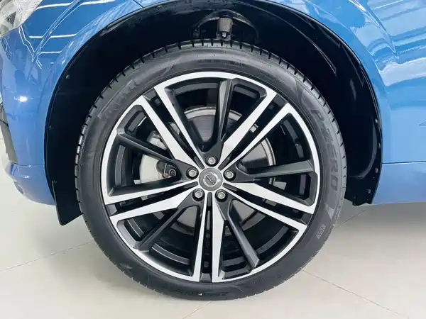 Volvo XC60 Plug-In Hybrid 2021