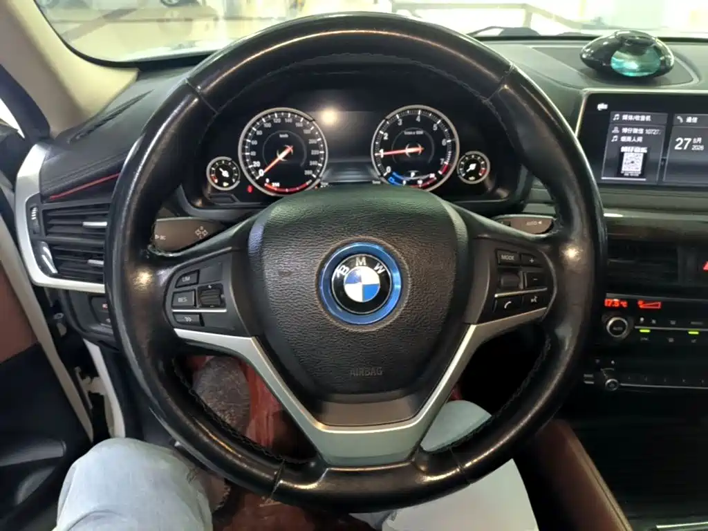BMW X6 2018 — фото 11